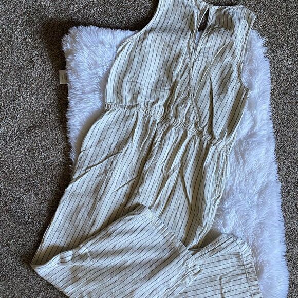 Old Navy Linen Viscose Blend Pants Romper - Picture 6 of 9